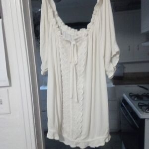 Chic Cream Blouse with Lace Trim